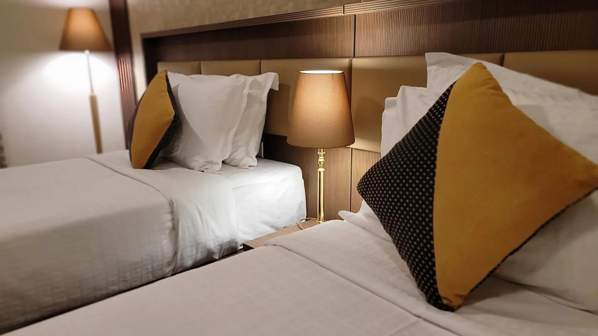 Qasr Al Ansar Golden Tulip Hotel