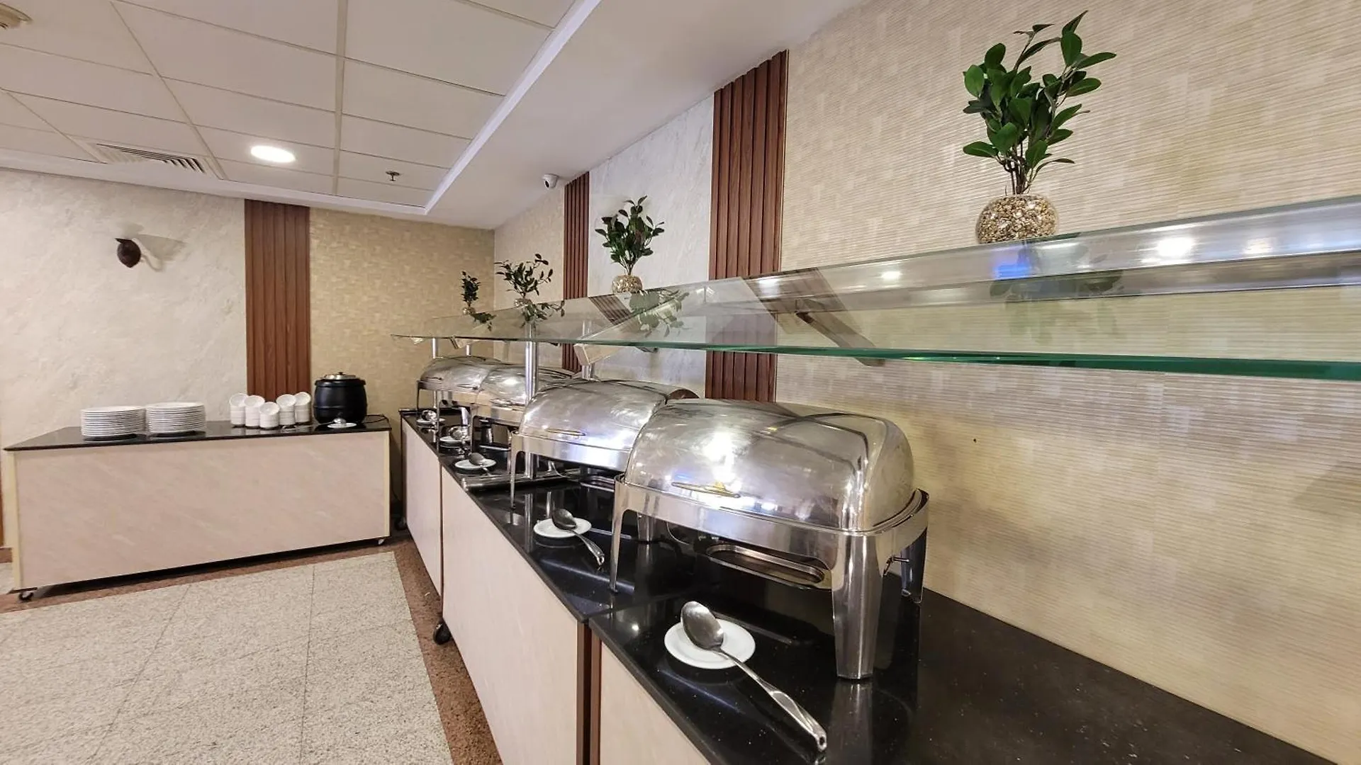 Qasr Al Ansar Golden Tulip Hotel  Medina