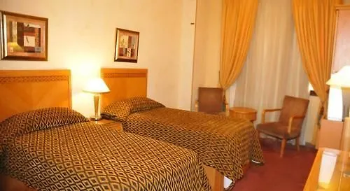 Qasr Al Ansar Golden Tulip Hotel