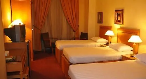 Qasr Al Ansar Golden Tulip Hotel