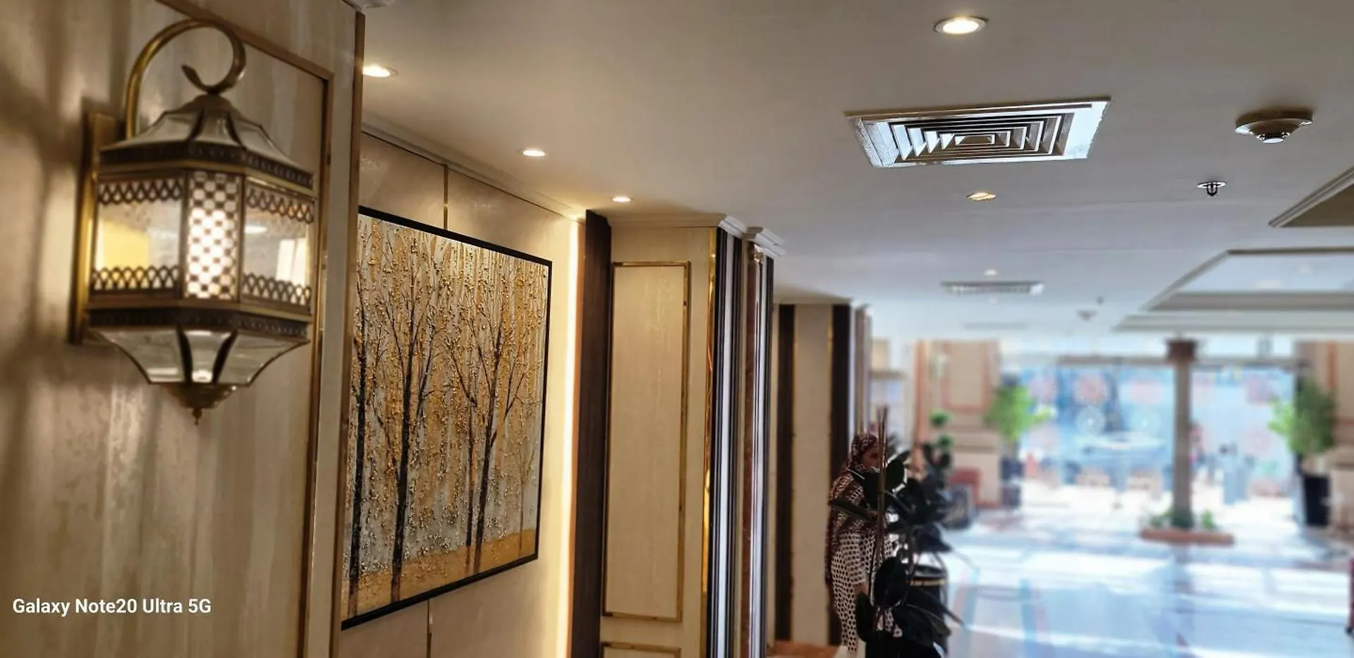 Qasr Al Ansar Golden Tulip Hotel