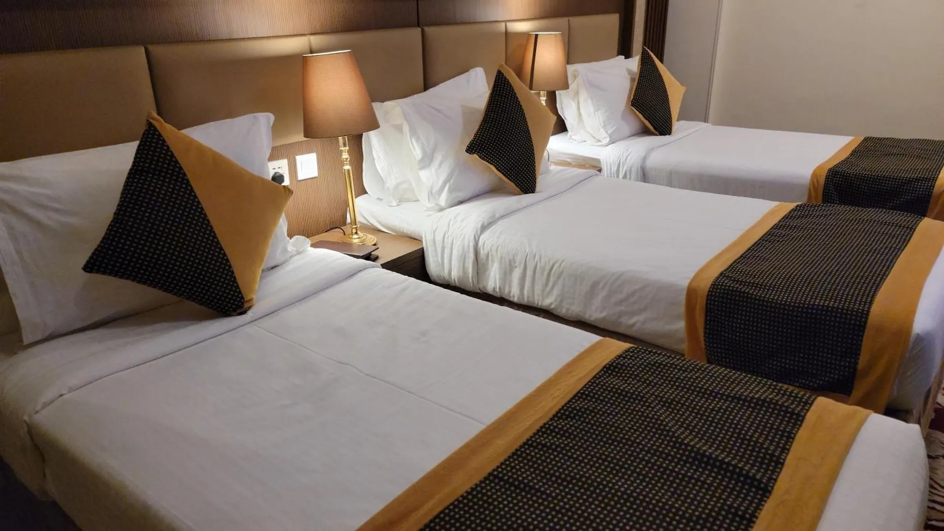 Qasr Al Ansar Golden Tulip Hotel 3*, Medina Saudi Arabia