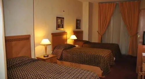 Qasr Al Ansar Golden Tulip Hotel